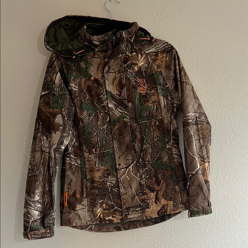 SHE Outdoor women’s Camouflage Hooded Jacket, size M